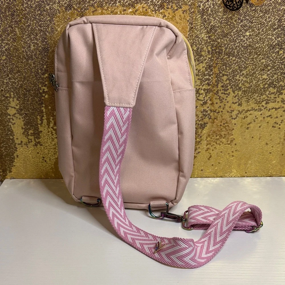 unbranded discover elegance